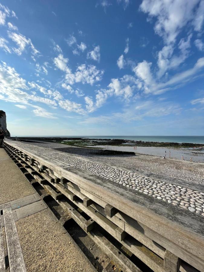 Au Point De Vue : Appartement Face A La Mer. Veulettes-sur-Mer Exterior photo